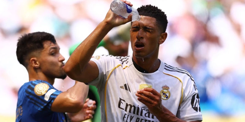 Cảnh báo về nguy cơ sức khỏe cầu thủ ở giải đấu